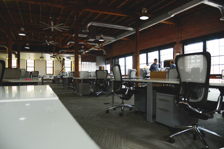 Plateau de bureaux flexible